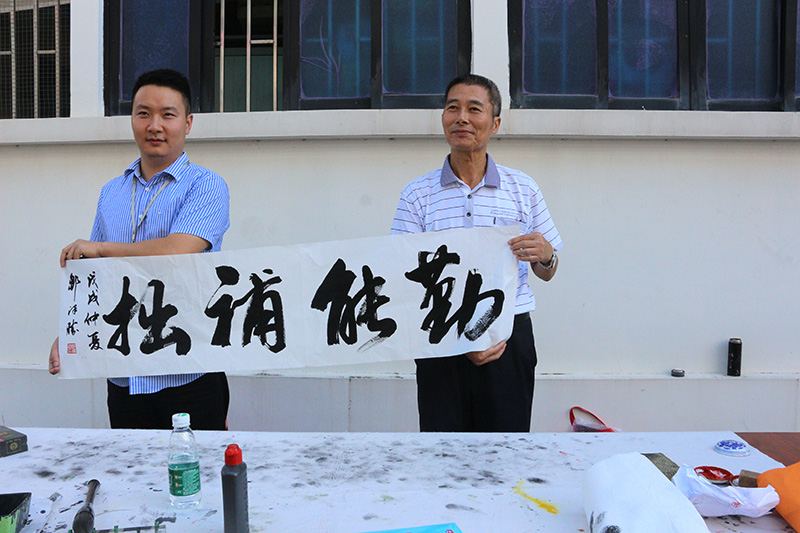 爱游戏官网公司成功举办第一届“关爱生命，奉献爱心”无偿献血活动