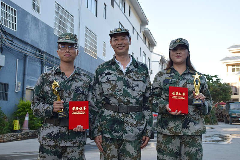 爱游戏官网园区党委举办了以“不忘初心·牢记使命”为主题的主题党日活动