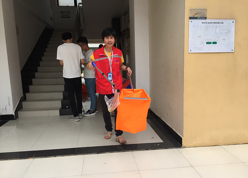 “志愿服务在行动 文明花香满爱游戏官网” —记惠州爱游戏官网“讲文明 爱卫生”志愿服务活动